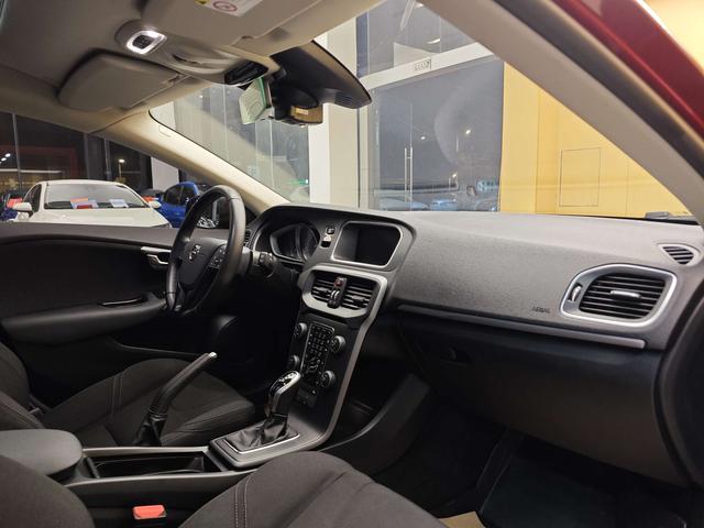 Volvo V40 2018 T3 -u22532787 | ZEEX AUTO