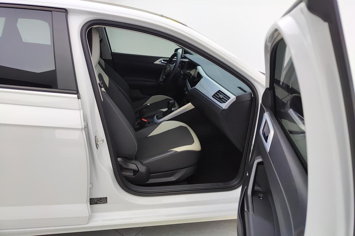 SAIC Volkswagen Polo 2021 Plus 1.5L Automatic Colorful Technology Version -u21691987 | ZEEX AUTO