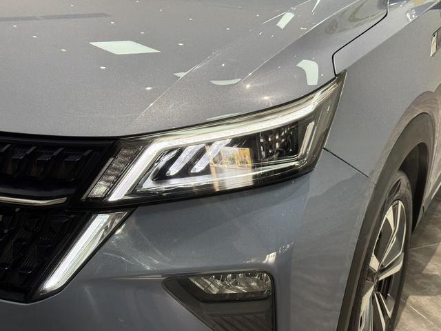 SAIC-GM-Wuling Xingchen 2021 Model 1.5T Automatic Star Edition -u22339098 | ZEEX AUTO