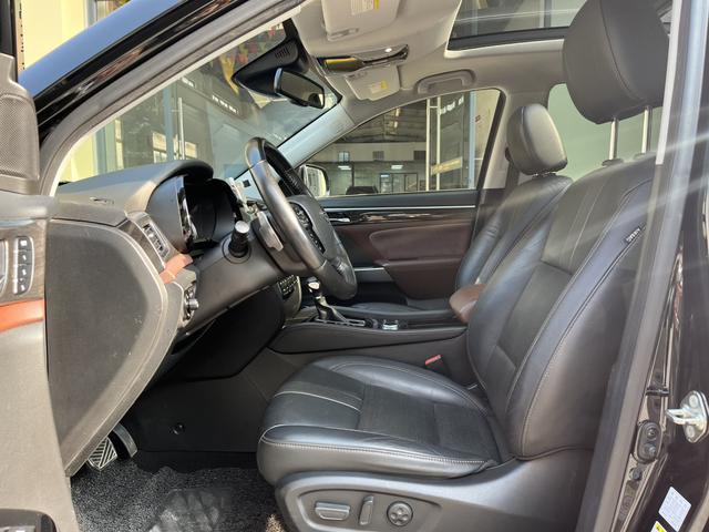 GAC Trumpchi GS8 2017 Model 320T 4WD Supreme Version 7-Seater -u22502527 | ZEEX AUTO