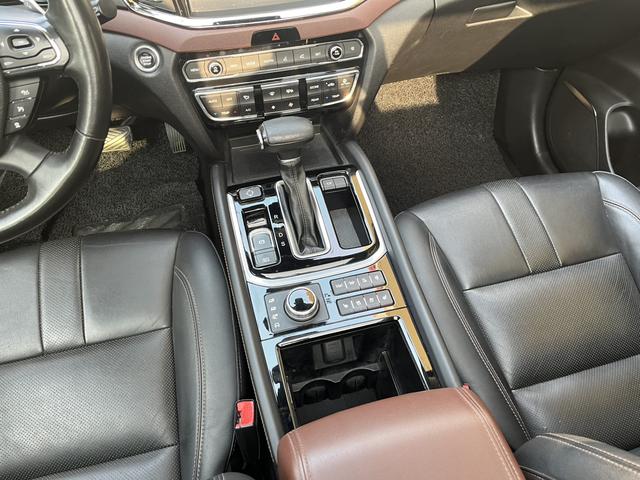 GAC Trumpchi GS8 2017 Model 320T 4WD Supreme Version 7-Seater -u22502527 | ZEEX AUTO