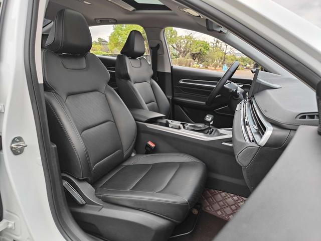 Geely Emgrand 2023 4th Generation Champion Edition 1.5L CVT Premium Model -u22874921 | ZEEX AUTO