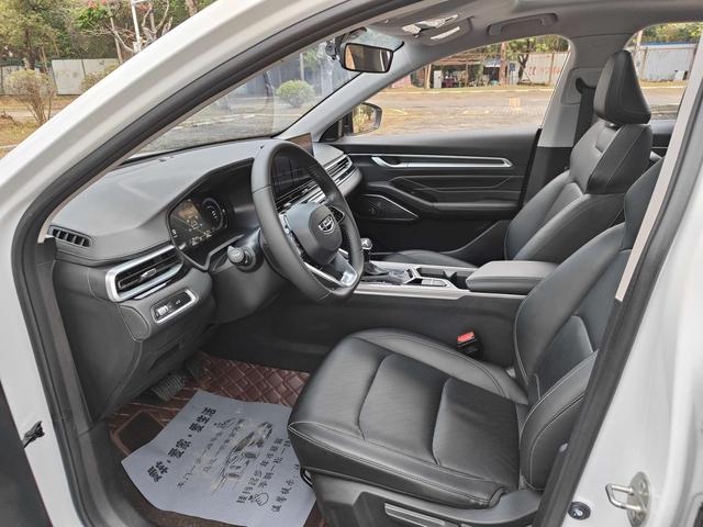 Geely Emgrand 2023 4th Generation Champion Edition 1.5L CVT Premium Model -u22874921 | ZEEX AUTO