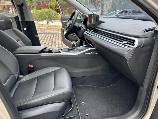 Geely Emgrand 2022 4th Generation 1.5L CVT Premium Model -u22948530 | ZEEX AUTO
