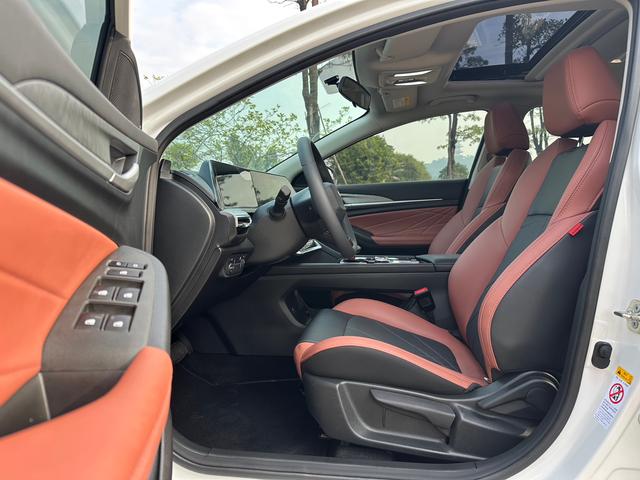 Changan Eado 2023 PLUS Enjoyment Edition Blue Whale NE 1.4T GDI DCT Premium Type -u22228684 | ZEEX AUTO