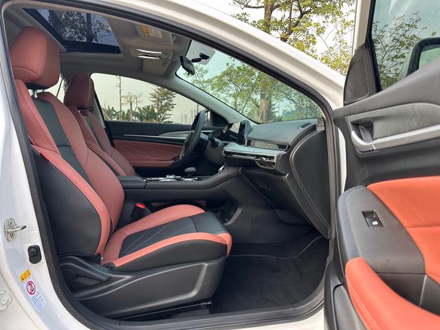 Changan Eado 2023 PLUS Enjoyment Edition Blue Whale NE 1.4T GDI DCT Premium Type -u22228684 | ZEEX AUTO
