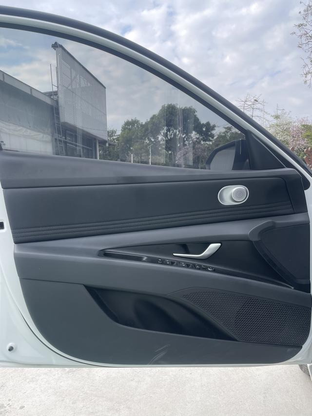 Beijing Hyundai Elantra 2022 1.5L CVT LUX Premium Edition Used Car for Sale in Ghana -u23051322 | ZEEX AUTO