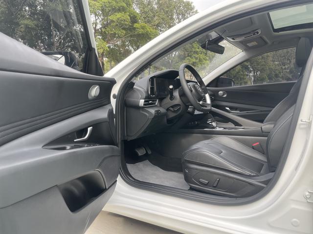 Beijing Hyundai Elantra 2022 1.5L CVT LUX Premium Edition Used Car for Sale in Ghana -u23051322 | ZEEX AUTO