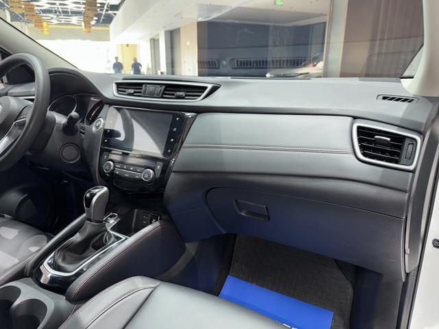 Dongfeng Nissan Qashqai 2023 Classic 2.0L Comfort Version Used Car for Sale in Ghana -u22998036 | ZEEX AUTO