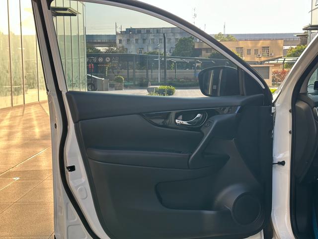 Dongfeng Nissan Qashqai 2023 Classic 2.0L Comfort Version Used Car for Sale in Ghana -u23045678 | ZEEX AUTO