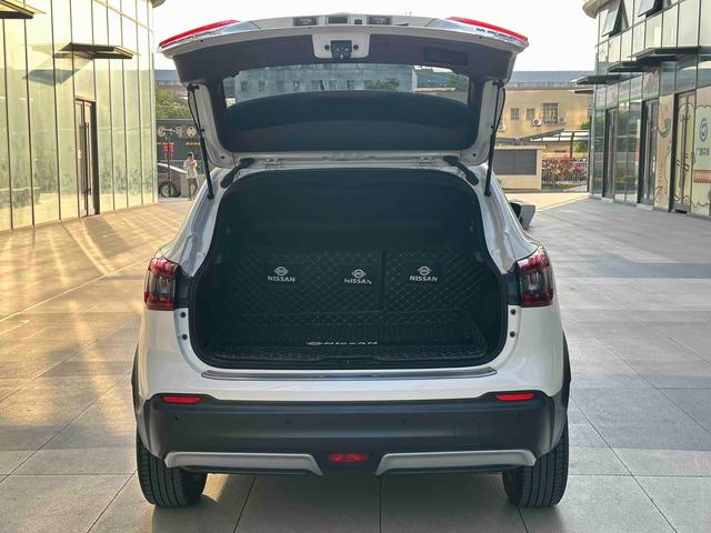 Dongfeng Nissan Qashqai 2023 Classic 2.0L Comfort Version Used Car for Sale in Ghana -u23045678 | ZEEX AUTO