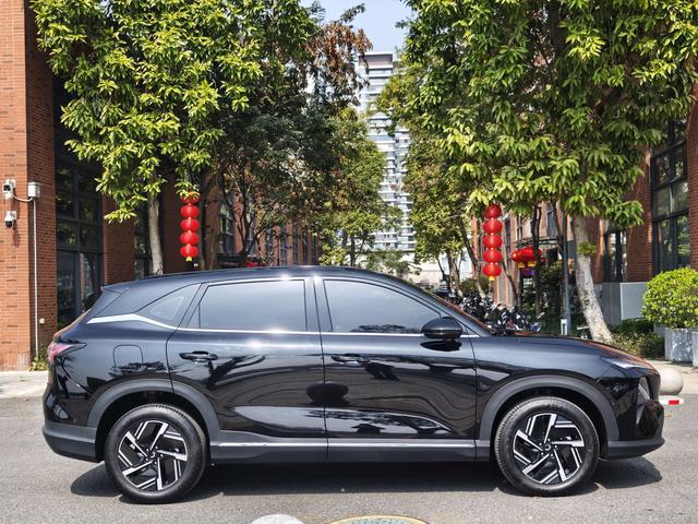 SAIC-GM-Wuling Xingguang S PHEV 2025 130km Flagship Model Used Car for Sale in Ghana -u22839780 | ZEEX AUTO