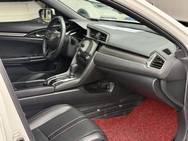 Dongfeng Honda Civic 2020 HATCHBACK 220TURBO CVT Sharp Control Edition Used Car for Sale in Ghana -u22935315 | ZEEX AUTO