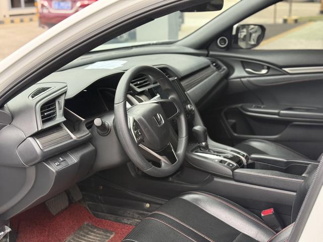 Dongfeng Honda Civic 2020 HATCHBACK 220TURBO CVT Sharp Control Edition Used Car for Sale in Ghana -u22935315 | ZEEX AUTO