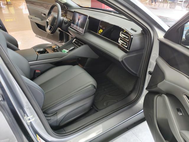 BYD Qin L DM 2025 Intelligent Driving Edition DM-i 120KM Leading Model Used Car for Sale in Ghana -u22960746 | ZEEX AUTO