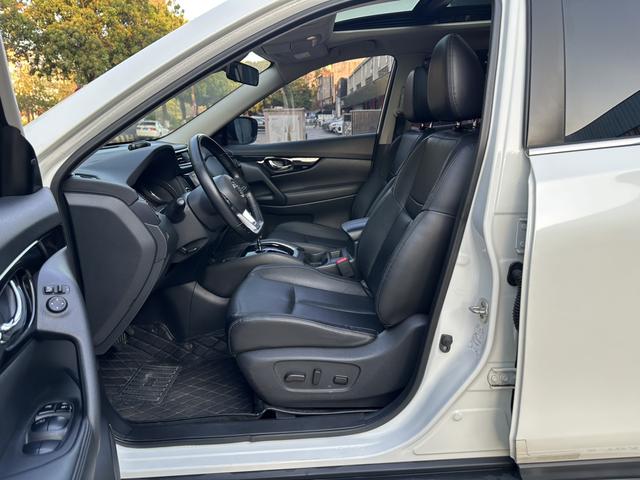 Dongfeng Nissan X-Trail 2021 2.0L XL Premium CVT 2WD Smart Connect Premium Edition Used Car for Sale in Ghana -u23033451 | ZEEX AUTO