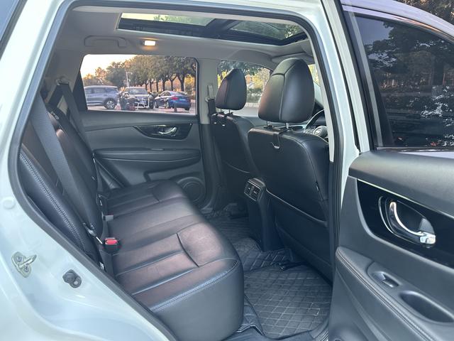Dongfeng Nissan X-Trail 2021 2.0L XL Premium CVT 2WD Smart Connect Premium Edition Used Car for Sale in Ghana -u23033451 | ZEEX AUTO