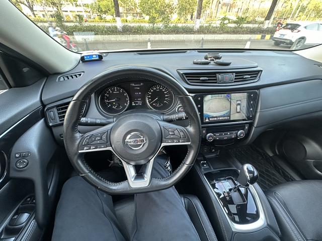 Dongfeng Nissan X-Trail 2021 2.0L XL Premium CVT 2WD Smart Connect Premium Edition Used Car for Sale in Ghana -u23033451 | ZEEX AUTO