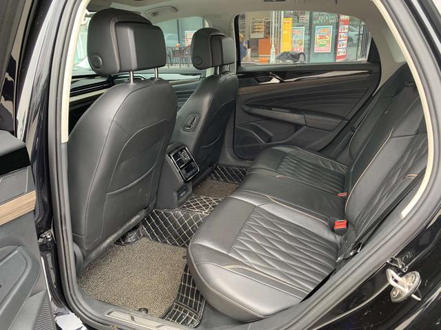 SAIC Volkswagen Passat PHEV 2020 Model 430PHEV Hybrid Luxury Edition National VI Used Car for Sale in Ghana -u23002717 | ZEEX AUTO
