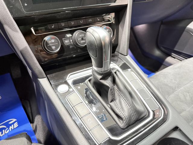 FAW-Volkswagen Magotan 2017 330TSI DSG Luxury Version Used Car for Sale in Ghana -u22173585 | ZEEX AUTO