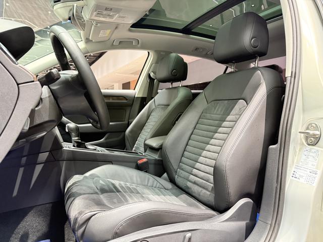 FAW-Volkswagen Magotan 2017 330TSI DSG Luxury Version Used Car for Sale in Ghana -u22173585 | ZEEX AUTO