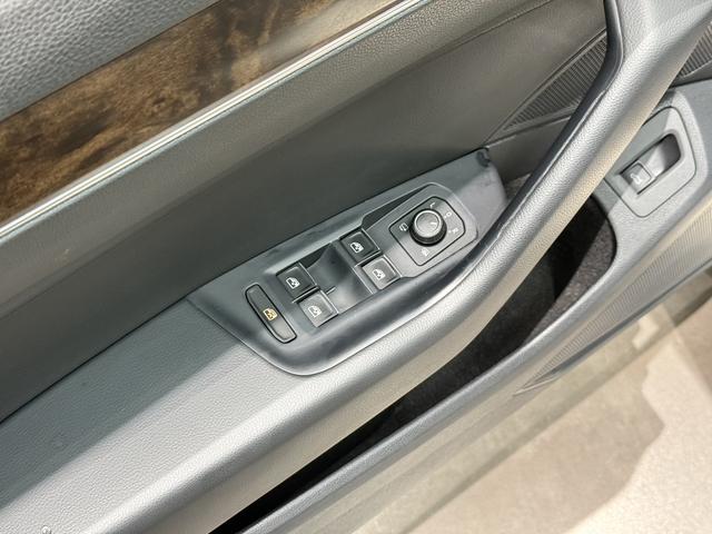 FAW-Volkswagen Magotan 2017 330TSI DSG Luxury Version Used Car for Sale in Ghana -u22173585 | ZEEX AUTO