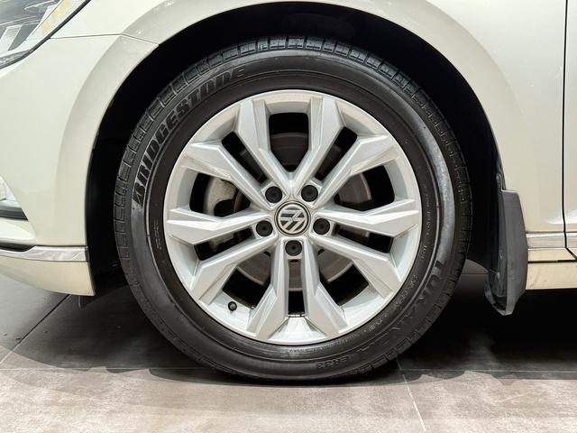 FAW-Volkswagen Magotan 2017 330TSI DSG Luxury Version Used Car for Sale in Ghana -u22173585 | ZEEX AUTO