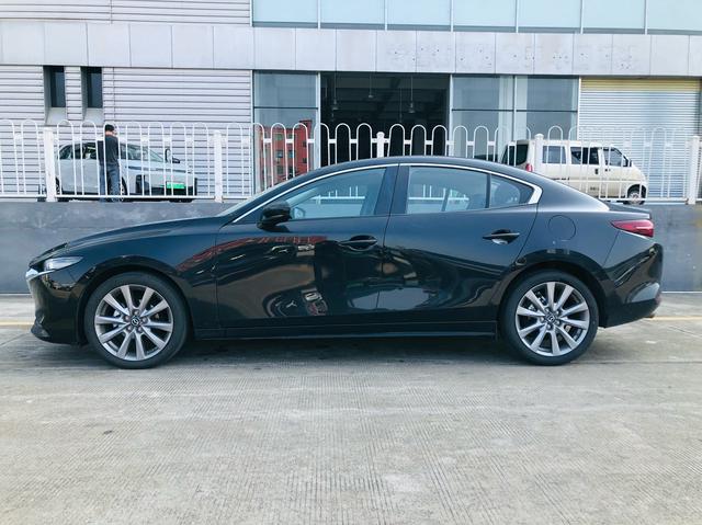 Mazda Mazda3 Axela 2025 2.0L Automatic Zhiyao Edition Used Car for Sale in Ghana -u22975155 | ZEEX AUTO