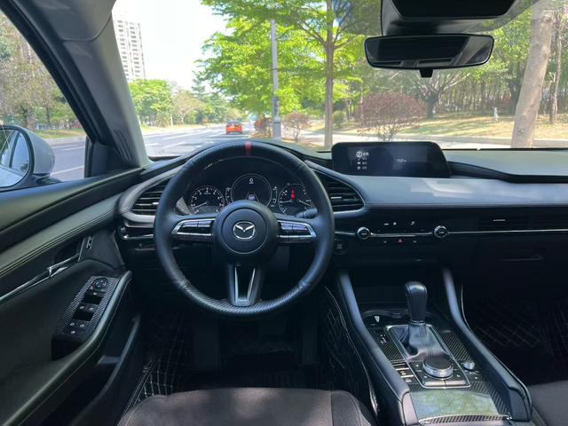 Mazda 3 Axela 2023 2.0L Automatic Zhixuan Edition Used Car for Sale in Ghana -u23053793 | ZEEX AUTO