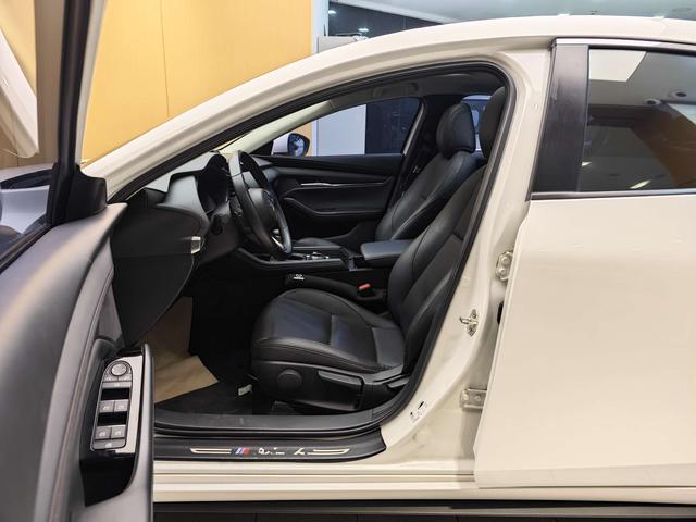Mazda Mazda3 Axela 2022 2.0L Automatic Zhiya Edition Used Car for Sale in Ghana -u22962826 | ZEEX AUTO