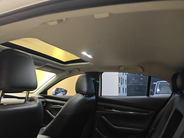 Mazda Mazda3 Axela 2022 2.0L Automatic Zhiya Edition Used Car for Sale in Ghana -u22962826 | ZEEX AUTO