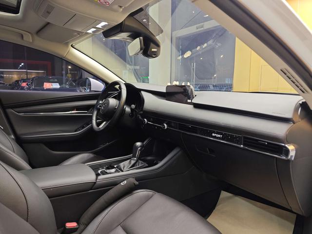 Mazda Mazda3 Axela 2022 2.0L Automatic Zhiya Edition Used Car for Sale in Ghana -u22962826 | ZEEX AUTO