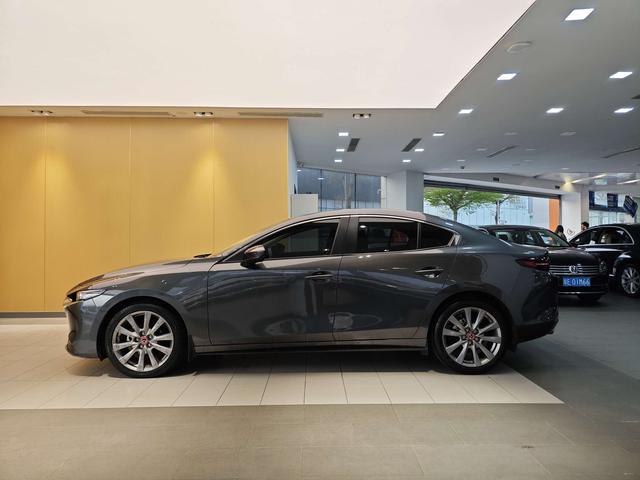 Mazda 3 Axela 2021 Model Year 2.0L Automatic Zhiya Edition Used Car for Sale in Ghana -u22977828 | ZEEX AUTO