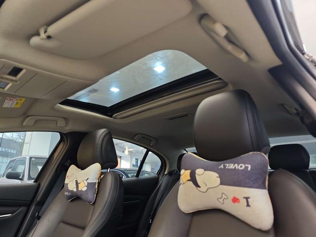 Mazda 3 Axela 2021 Model Year 2.0L Automatic Zhiya Edition Used Car for Sale in Ghana -u22977828 | ZEEX AUTO