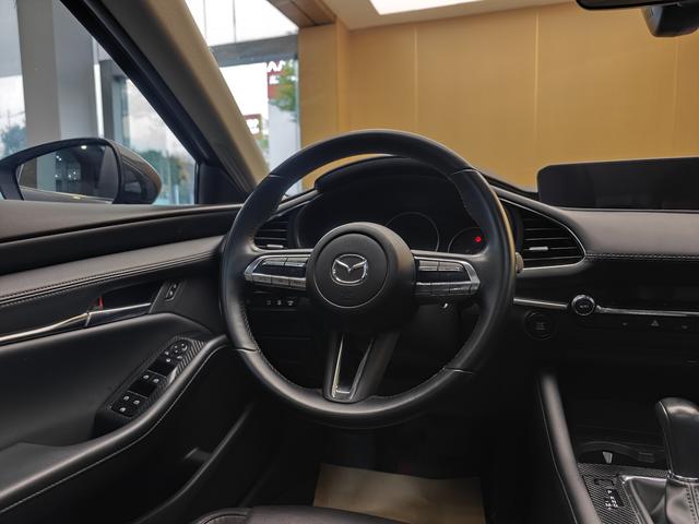 Mazda 3 Axela 2021 Model Year 2.0L Automatic Zhiya Edition Used Car for Sale in Ghana -u22977828 | ZEEX AUTO