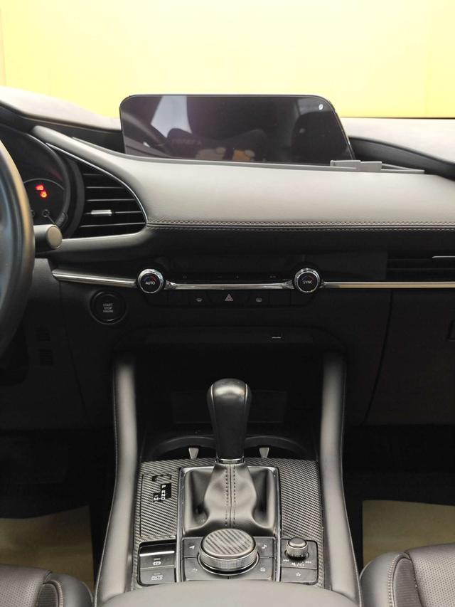 Mazda 3 Axela 2021 Model Year 2.0L Automatic Zhiya Edition Used Car for Sale in Ghana -u22977828 | ZEEX AUTO