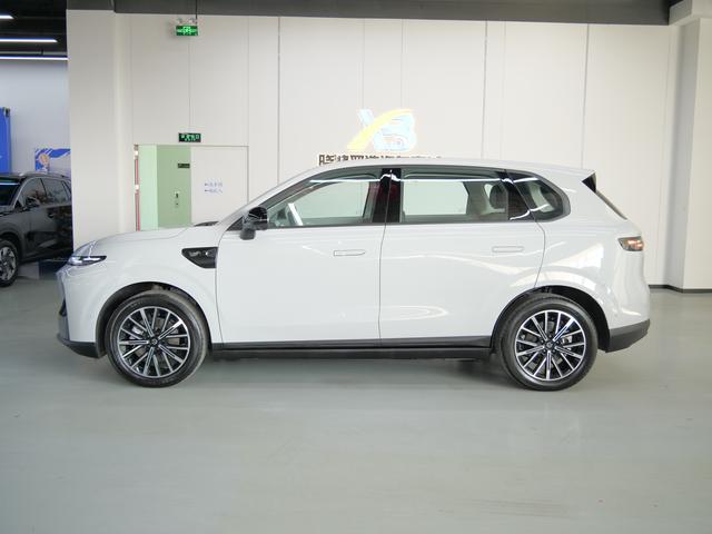 Leapmotor B10 2025 510 Enjoyment Version Used Car for Sale in Ghana -u22953489 | ZEEX AUTO