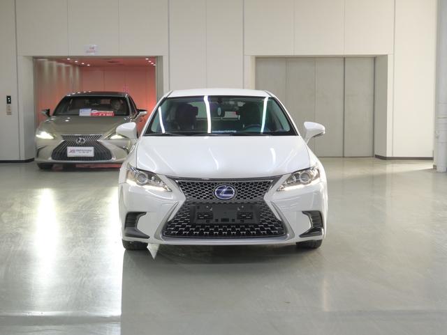 Lexus CT 2017 CT200h Elite Edition (Monochrome) Used Car for Sale in Ghana -u22836674 | ZEEX AUTO