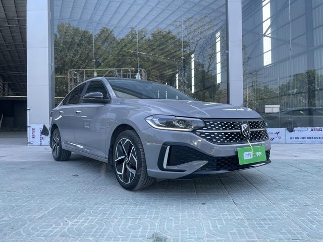 SAIC Volkswagen Lavida 2023 280TSI DSG Starry Sky Comfort Edition Used Car for Sale in Ghana -u23005644 | ZEEX AUTO