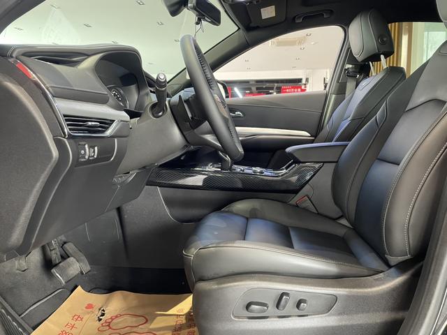 SAIC-GM Cadillac XT4 2018 Model 28T 2WD Premium Sport Version Used Car for Sale in Ghana -u23020712 | ZEEX AUTO