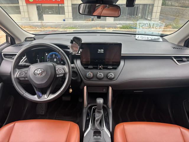 FAW Toyota Corolla Cross 2023 2.0L CVT Pioneer Edition Used Car for Sale in Ghana -u22550165 | ZEEX AUTO