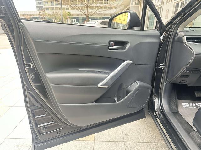 FAW Toyota Corolla Cross 2023 2.0L CVT Elite Edition Used Car for Sale in Ghana -u22737782 | ZEEX AUTO