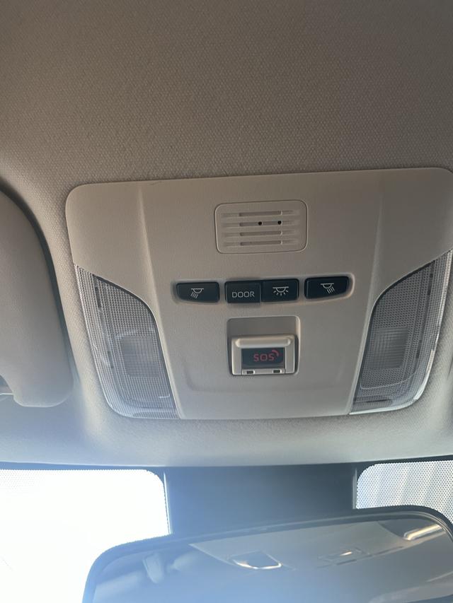 FAW Toyota Corolla 2022 Model 1.5L CVT Pioneer Version Used Car for Sale in Ghana -u23031804 | ZEEX AUTO