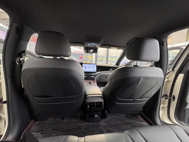 BYD Seal 07DM 2024 DM-i 70KM Elite Edition Used Car for Sale in Ghana -u22912412 | ZEEX AUTO
