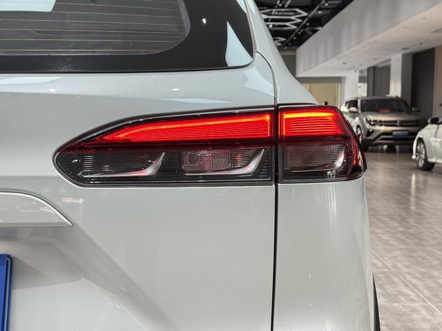GAC Toyota Frontlander 2022 2.0L CVT Leading Edition Used Car for Sale in Ghana -u22236329 | ZEEX AUTO