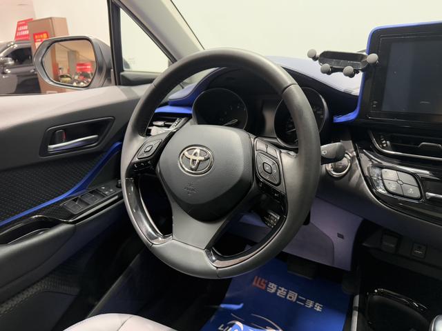 GAC Toyota C-HR 2021 2.0L Luxury Edition Used Car for Sale in Ghana -u22075134 | ZEEX AUTO