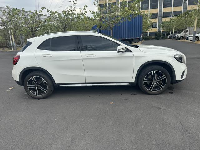 Beijing Benz GLA 2018 GLA 200 Fashion Edition Used Car for Sale in Ghana -u22729701 | ZEEX AUTO