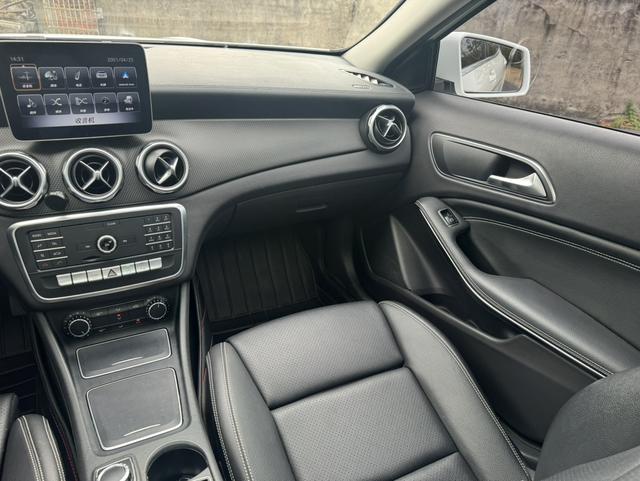 Beijing Benz GLA 2018 GLA 200 Fashion Edition Used Car for Sale in Ghana -u22729701 | ZEEX AUTO