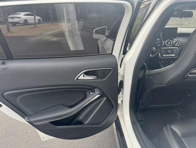 Beijing Benz GLA 2018 GLA 200 Fashion Edition Used Car for Sale in Ghana -u22729701 | ZEEX AUTO