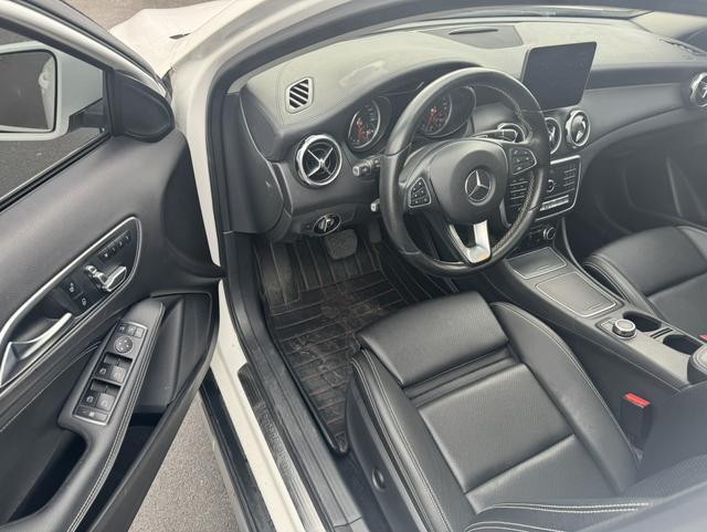 Beijing Benz GLA 2018 GLA 200 Fashion Edition Used Car for Sale in Ghana -u22729701 | ZEEX AUTO
